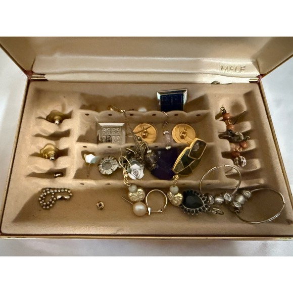 Felt Vintage Jewelry Case With Jewelry - Picture 4 of 4